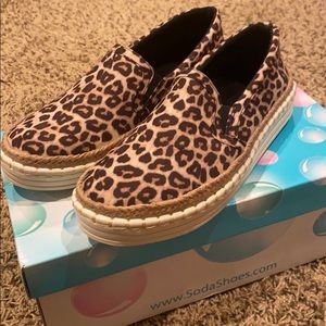 NEW WOMENS SODA SLIP ON SHOES (Cheetah)